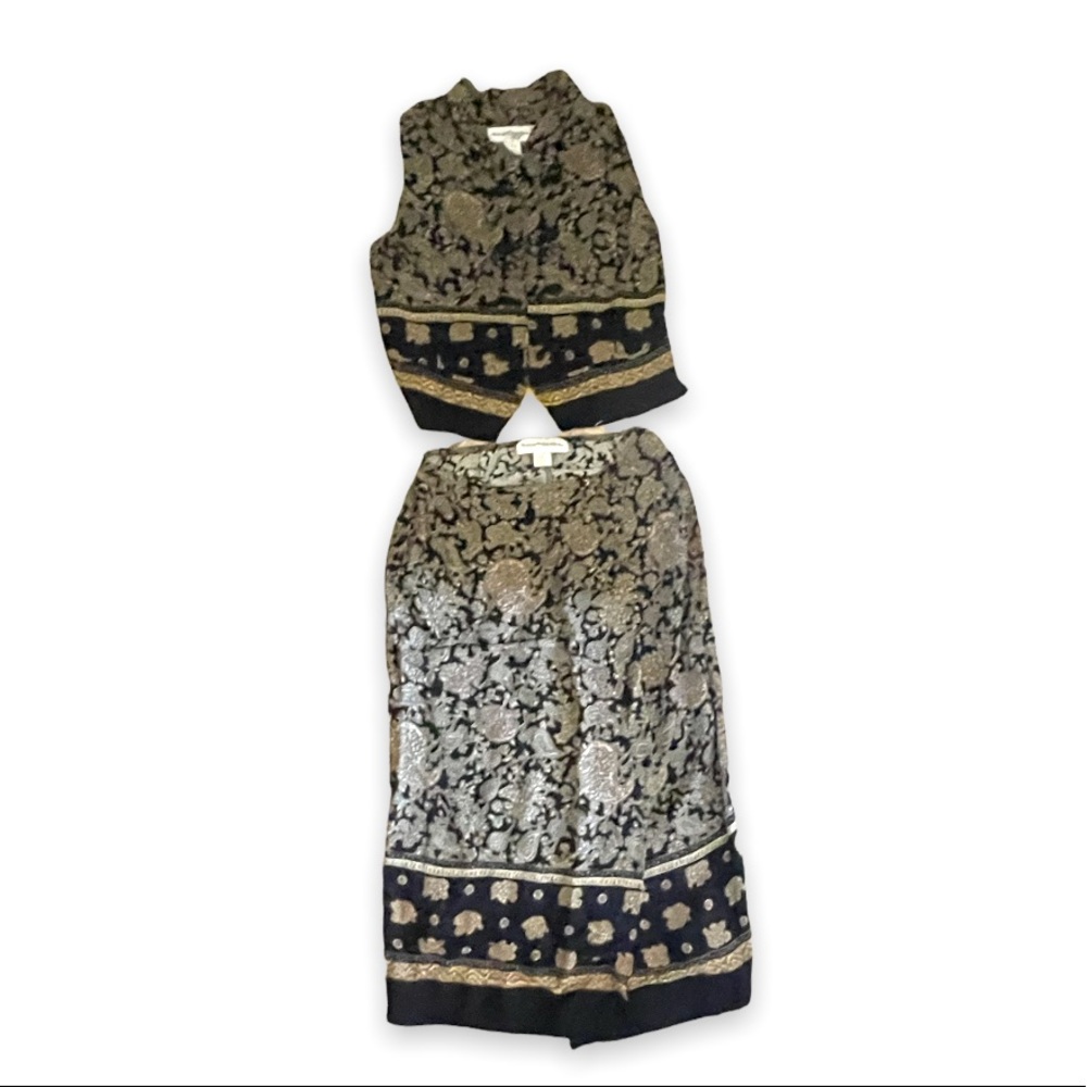 Norton Mcnaughton Vintage Forest Green & Gold Woman’s Sarong & Vest Suit Set - Picture 11 of 16